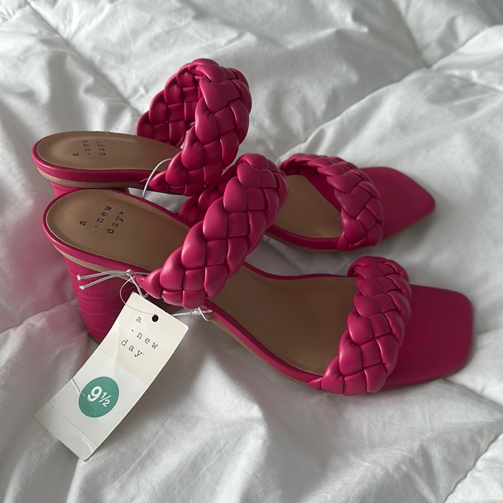 Pink braided block heels (NEVER WORN) Size 9 1/2